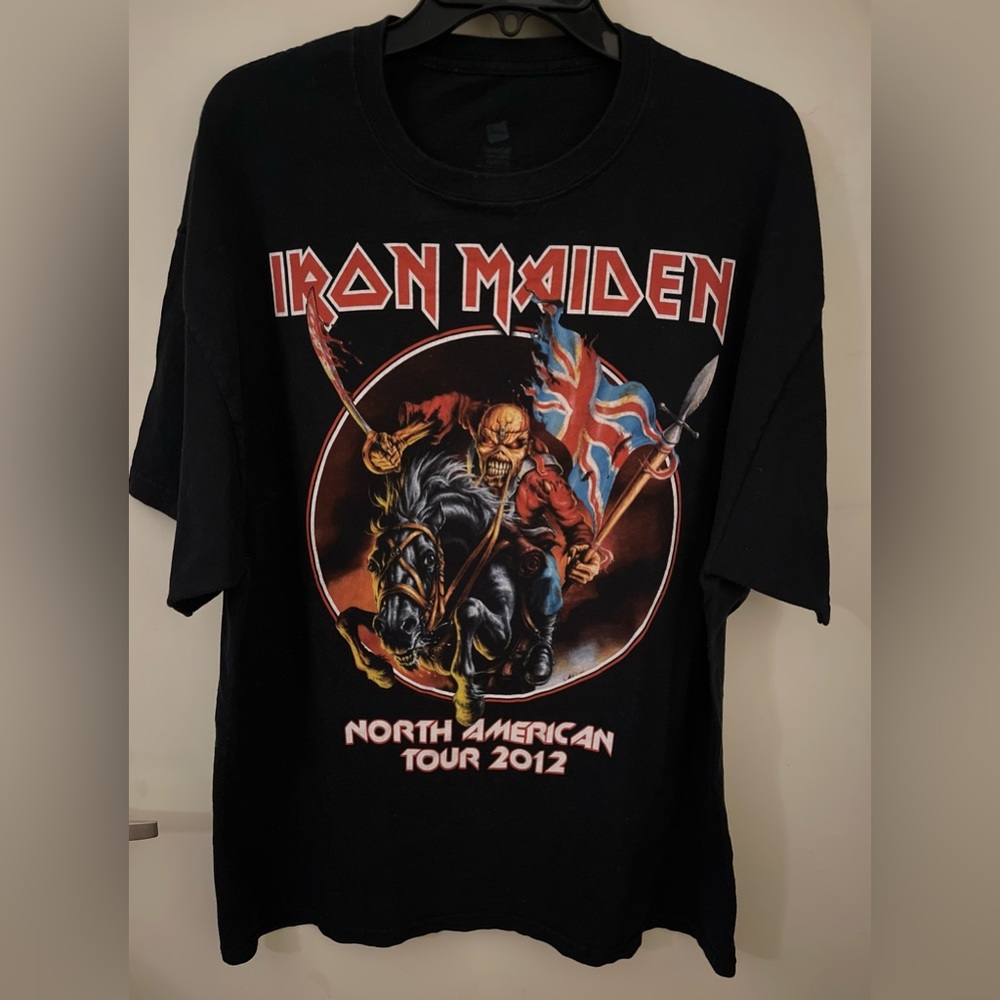 XL Iron Maiden England 2012 Tour Tee in black. Excellent condition!